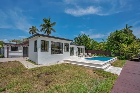 1004 Guava Isle Fort Lauderdale FL 33315