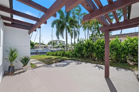 1004 Guava Isle Fort Lauderdale FL 33315