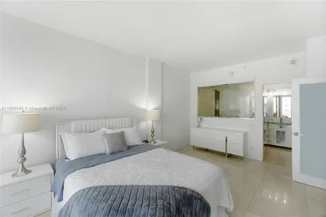 100 Lincoln Road Miami Beach FL 33139