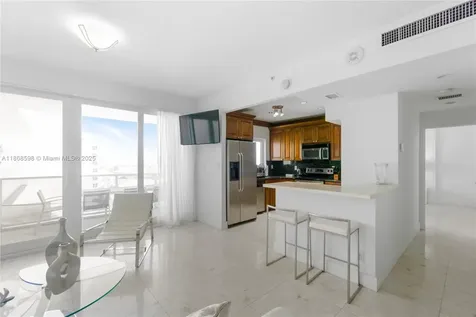100 Lincoln Road Miami Beach FL 33139