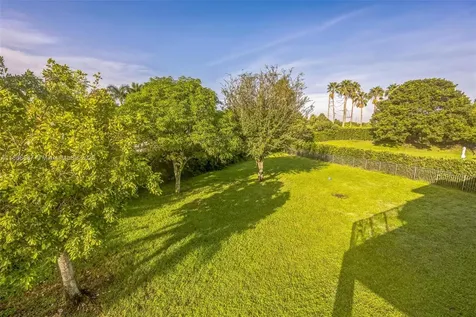 17098 SW 16th Street Pembroke Pines FL 33027