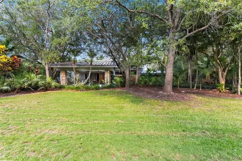 12535 SW 60th Court Pinecrest FL 33156