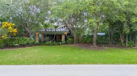 12535 SW 60th Court Pinecrest FL 33156