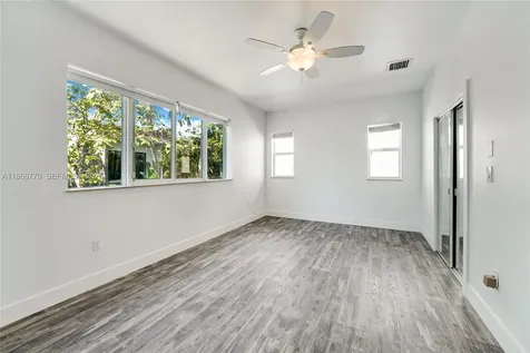 3160 New York Street Miami FL 33133