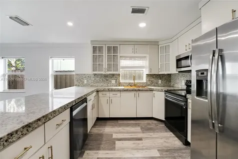 3160 New York Street Miami FL 33133