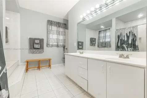 910 NW 133rd Avenue Miami FL 33182