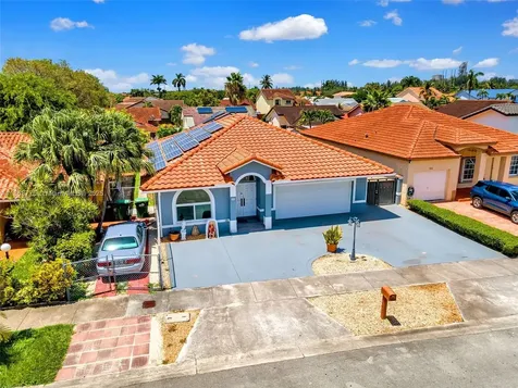 910 NW 133rd Avenue Miami FL 33182