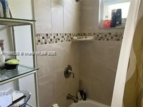 1527 NW 101st Street Miami FL 33147