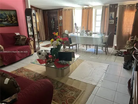 1527 NW 101st Street Miami FL 33147