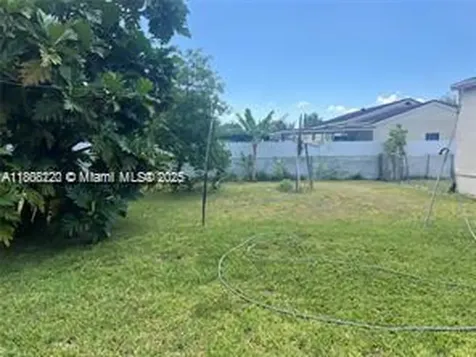 1527 NW 101st Street Miami FL 33147