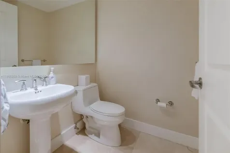 3101 S Ocean Drive Hollywood FL 33019