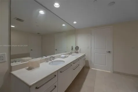 3101 S Ocean Drive Hollywood FL 33019