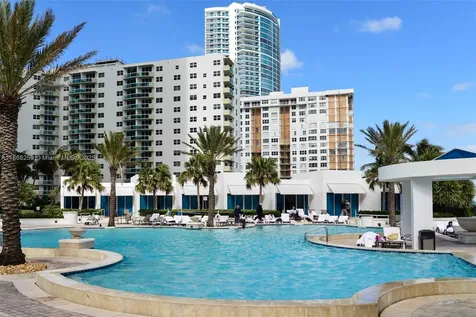 3101 S Ocean Drive Hollywood FL 33019