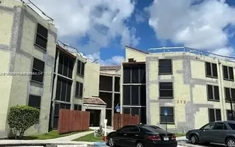 212 Lake Pointe Drive Oakland Park FL 33309