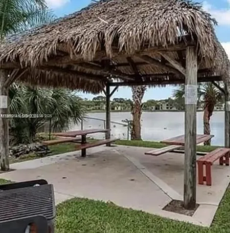 212 Lake Pointe Drive Oakland Park FL 33309