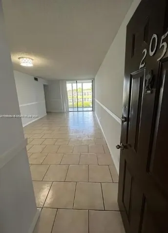 212 Lake Pointe Drive Oakland Park FL 33309
