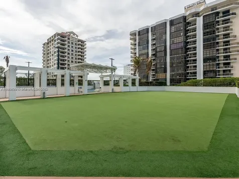 6365 Collins Ave(avail 04/05/2026) Miami Beach FL 33141