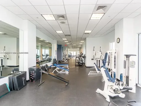 6365 Collins Ave(avail 04/05/2026) Miami Beach FL 33141