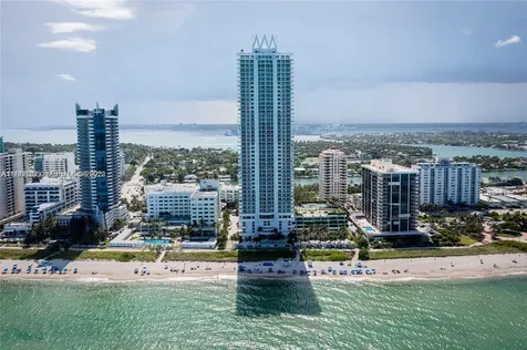 6365 Collins Ave(avail 04/05/2026) Miami Beach FL 33141