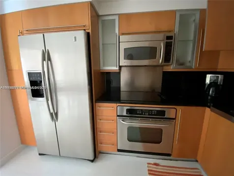 6365 Collins Ave(avail 04/05/2026) Miami Beach FL 33141