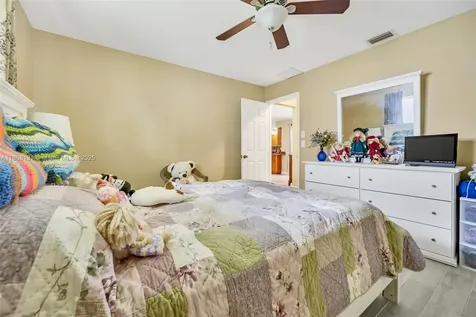 404 SW 33rd Terrace Cape Coral FL 33914