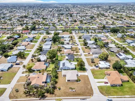 404 SW 33rd Terrace Cape Coral FL 33914