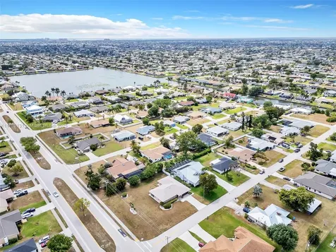 404 SW 33rd Terrace Cape Coral FL 33914