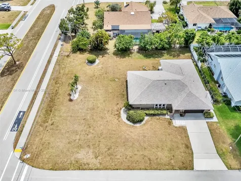404 SW 33rd Terrace Cape Coral FL 33914