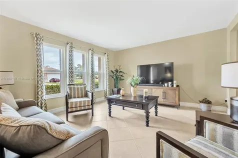 404 SW 33rd Terrace Cape Coral FL 33914
