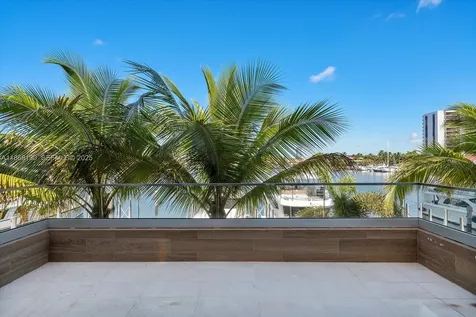 3750 Yacht Club Drive Aventura FL 33180