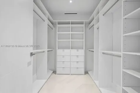 3750 Yacht Club Drive Aventura FL 33180