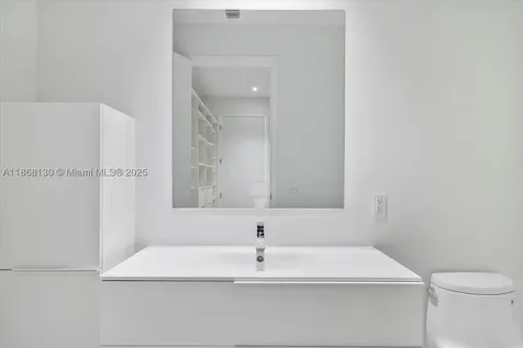 3750 Yacht Club Drive Aventura FL 33180