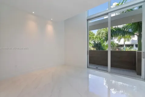 3750 Yacht Club Drive Aventura FL 33180