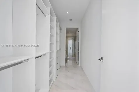 3750 Yacht Club Drive Aventura FL 33180