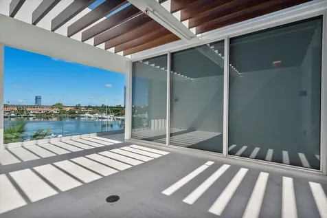 3750 Yacht Club Drive Aventura FL 33180