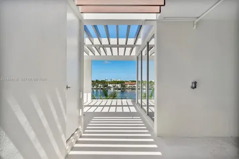 3750 Yacht Club Drive Aventura FL 33180