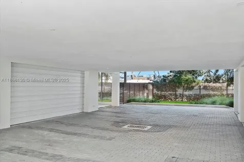 3750 Yacht Club Drive Aventura FL 33180