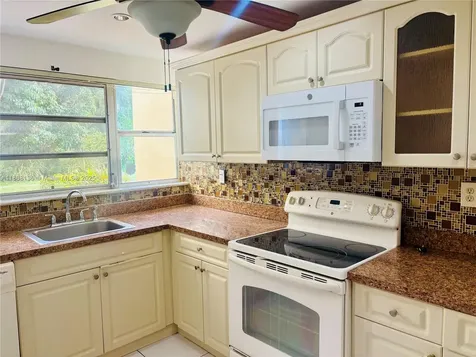 950 NE 199th Street Miami FL 33179