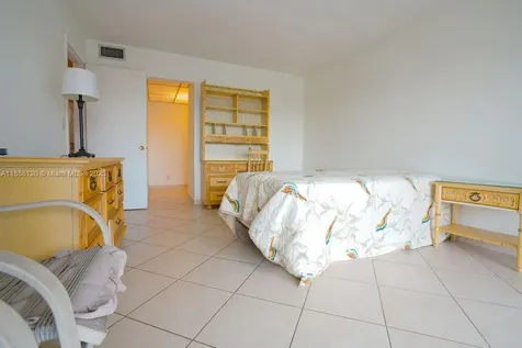 215 SE 3rd Avenue Hallandale Beach FL 33009