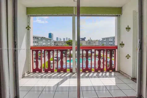 215 SE 3rd Avenue Hallandale Beach FL 33009