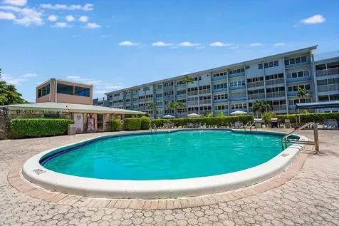 215 SE 3rd Avenue Hallandale Beach FL 33009