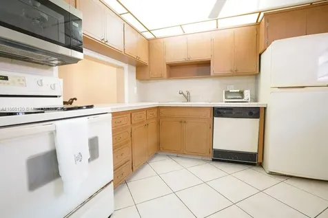 215 SE 3rd Avenue Hallandale Beach FL 33009