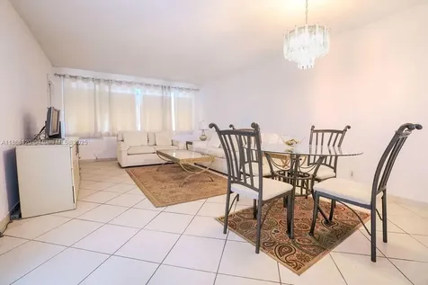 215 SE 3rd Avenue Hallandale Beach FL 33009