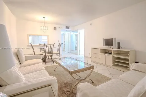 215 SE 3rd Avenue Hallandale Beach FL 33009
