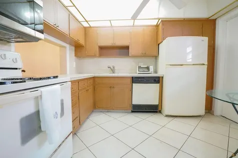 215 SE 3rd Avenue Hallandale Beach FL 33009