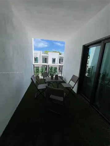 2526 Pierce Street Hollywood FL 33020