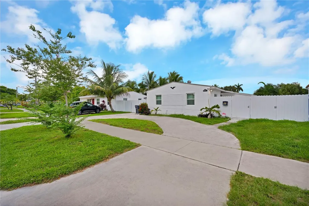 2615 Liberty Street Hollywood FL 33020