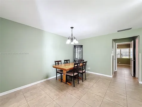 290 Main Boulevard Boynton Beach FL 33435