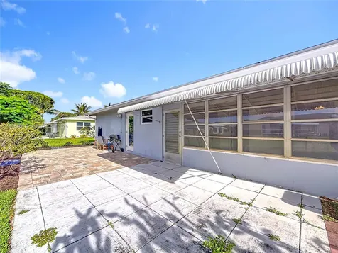 290 Main Boulevard Boynton Beach FL 33435