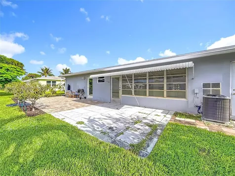 290 Main Boulevard Boynton Beach FL 33435